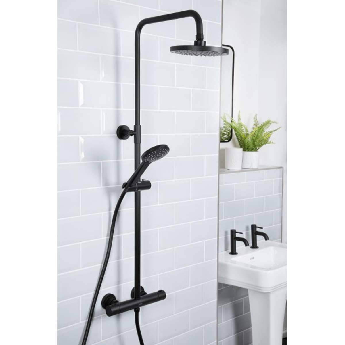 Bristan Buzz Thermostatic Bar Shower with Rigid Riser (BUZ SHXDIVCTFF BLK)