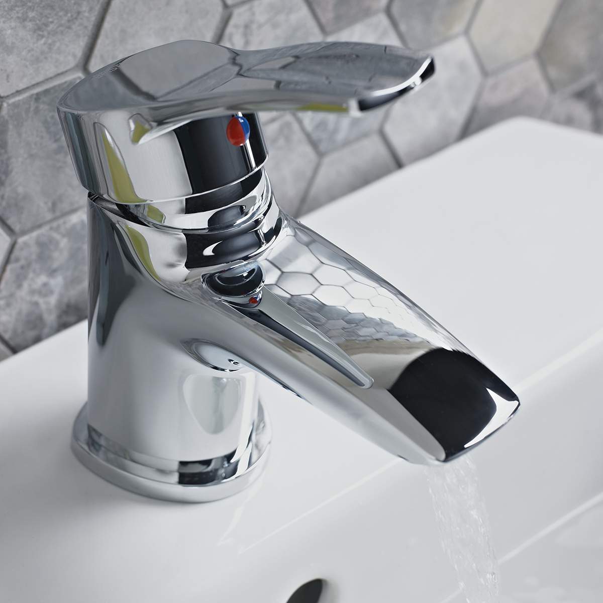 Bristan Capri Basin Mixer with Pop-Up Waste and 4 Litre Flow Limit (CAP BAS E4 C)