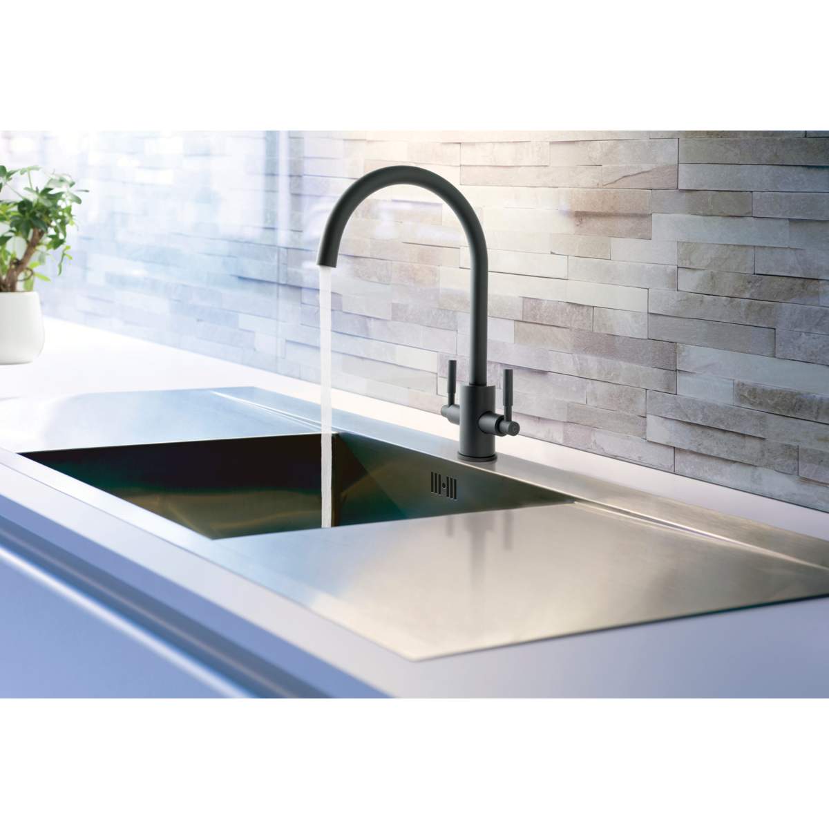 JTP Newbury Matt Black Sink Mixer (MBN182)